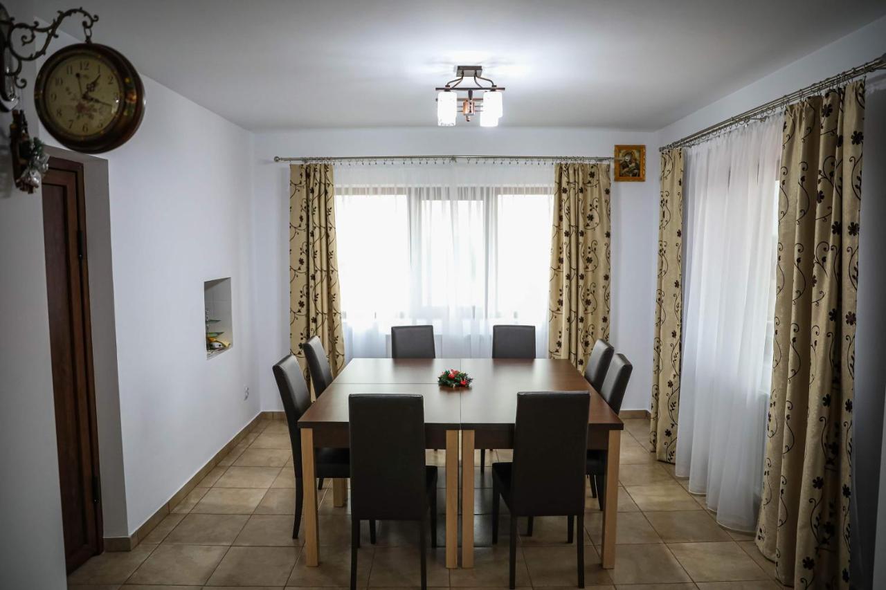 Pensiunea Lucian Baltati Buitenkant foto