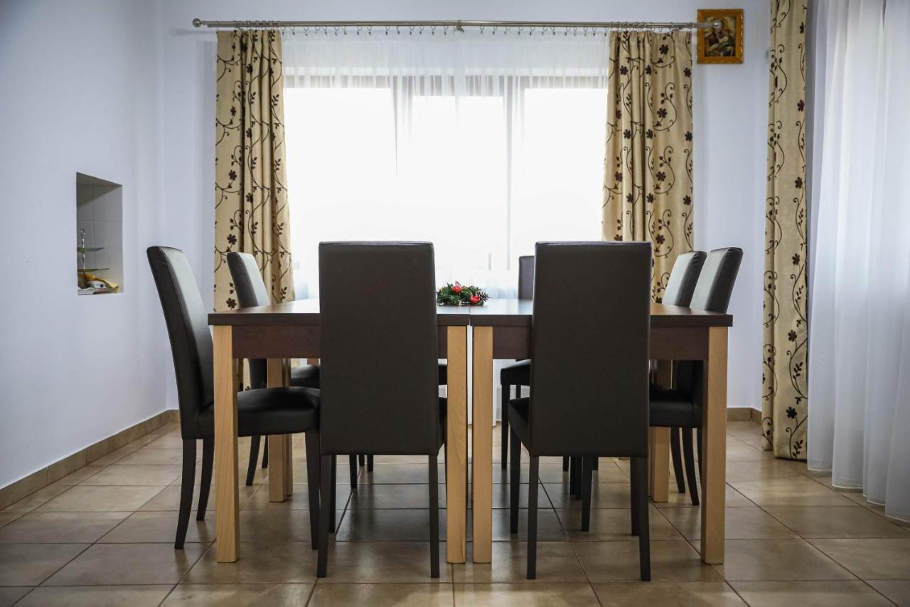 Pensiunea Lucian Baltati Buitenkant foto